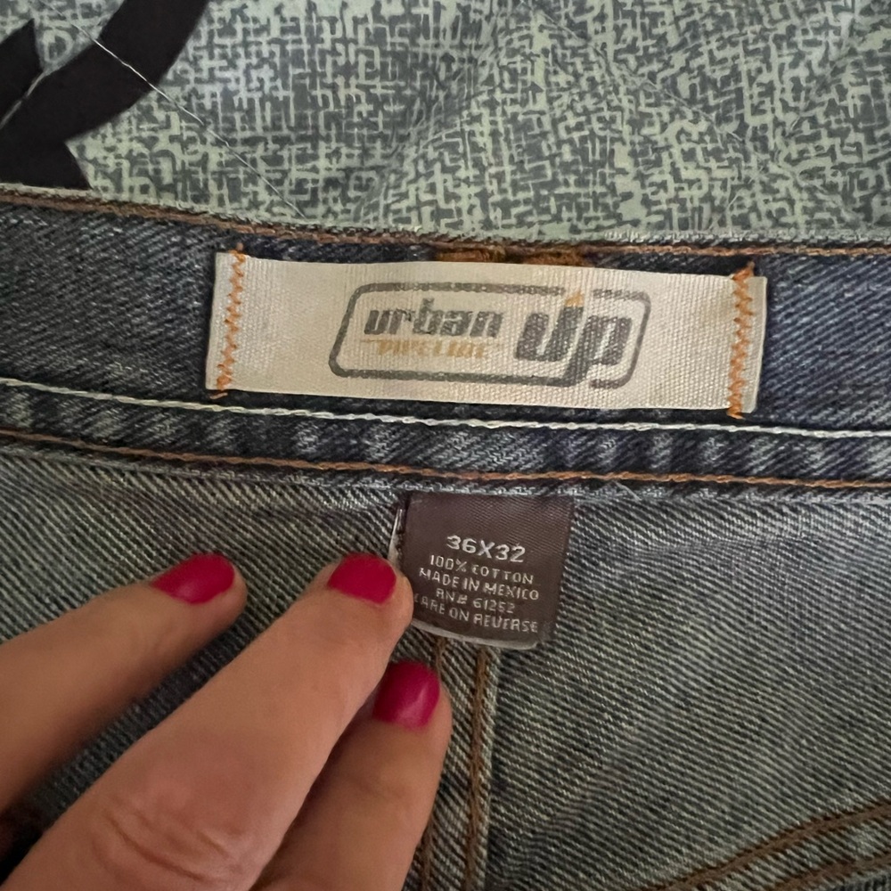 Men’s Urban Pipeline Jeans size 36x32
